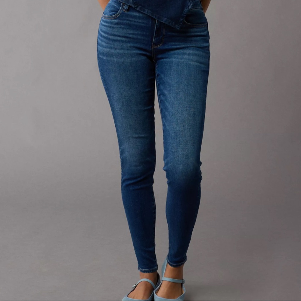 AE Next Level Curvy High-Waisted Jegging